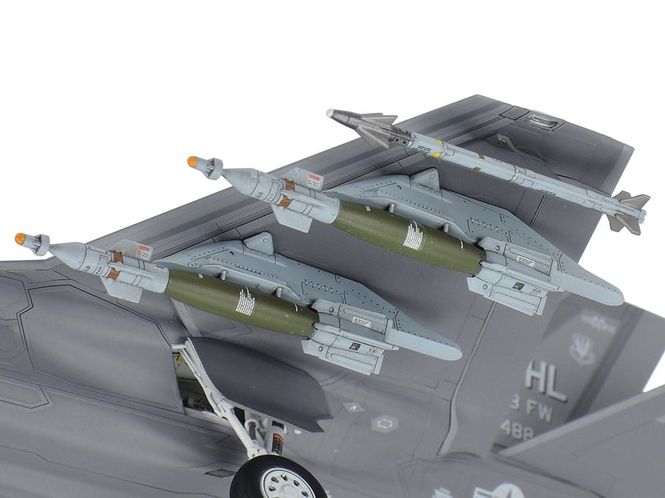 Main Image Tamiya 1:72 Lockheed Martin F-35A Lightning II ...