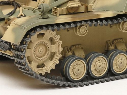 Tamiya 1:35 - German Heavy SP Howitzer Hummel (Late Production) (35367)