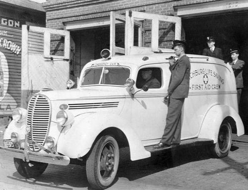 ACE 1:72 - Ford Panel Van 134 inch m.1939 (72589)