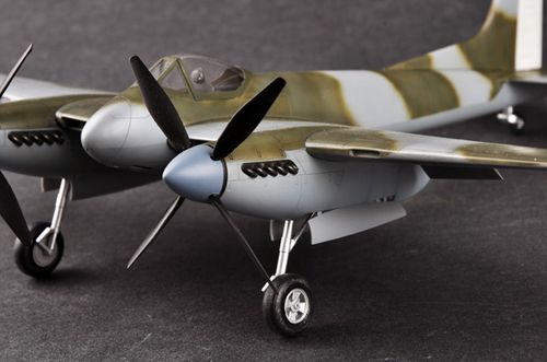 Trumpeter 1:48 - De Havilland Hornet F.3 02894 