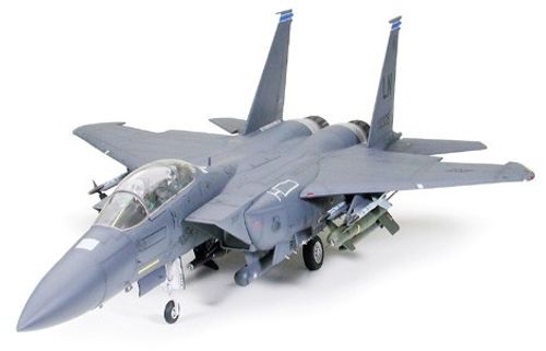 Tamiya 1:32 - Boeing F-15E Strike Eagle w/Bunker Buster (60312)
