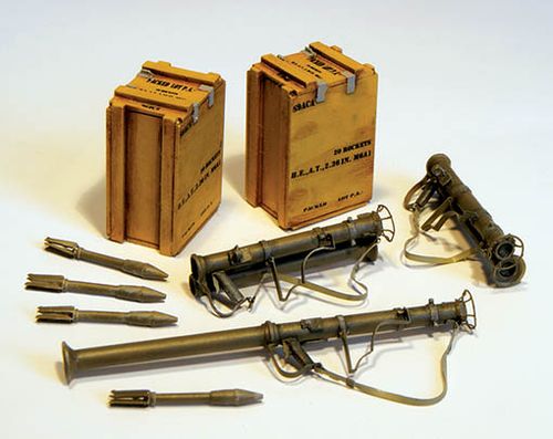 Plus Model 1:35 - Bazooka M9 327 