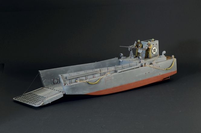 Hovedbilde Italeri 1:35 - LCM-3 Landing Craft with 3 figures ...