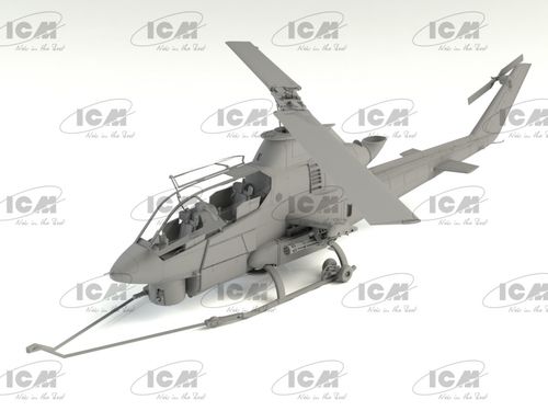 ICM 1:32 - AH-1G Cobra with Vietnam War US Helicopter Pilots (32062)