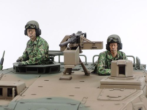 Tamiya 1:35 - Japan Ground Self Defence Force Type 16 Mobile Combat Vehicle C5 With Winch (35383)