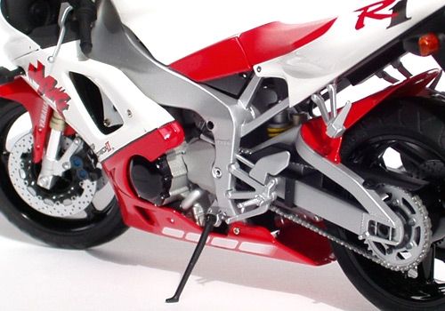 Tamiya 1:12 - Yamaha YZF-R1 (14073)