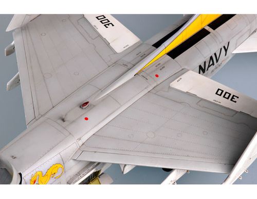 Trumpeter 1:32 - USS A-7E Corsair II. 02231 