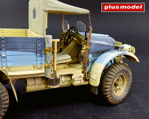 Plus Model 1:35 - British Light Truck Morris CS8 - early version 324 