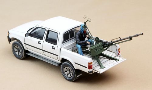 Meng Model 1:35 - VS001 Pick Up with ZPU-1