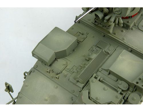 Trumpeter 1:35 - M1130 Stryker Commander's Vehicle (CV) 00397