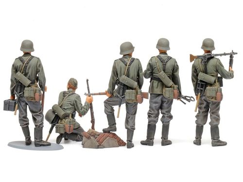 Tamiya 1:35 - 35371 German Infantery Mid WWII